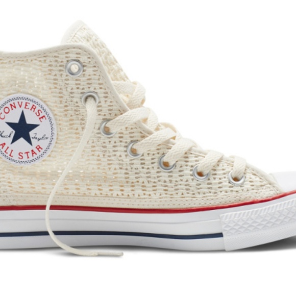 Converse Shoes - Lace converse in white size 6